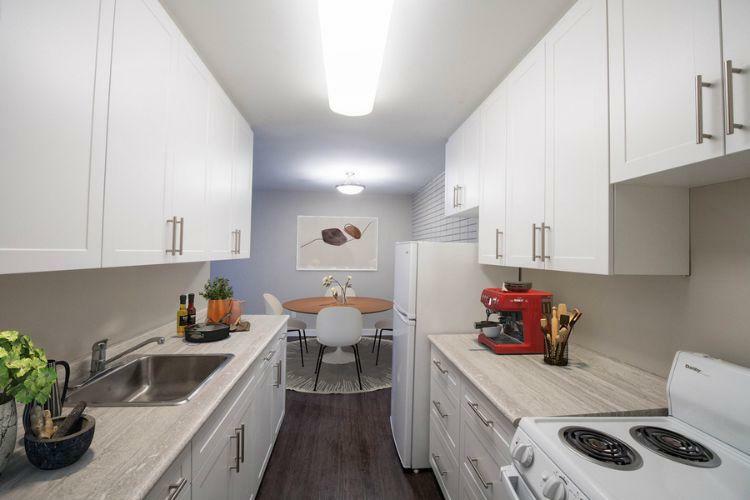 7 Apartment Essentials For New College Students